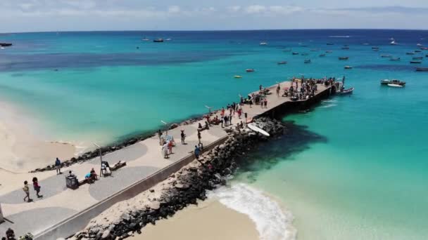 Aerial Footage Famous Pier Cape Verde Fishermen Fishermen Wives Selling — Stock videók