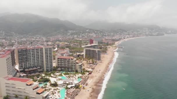 Flygfoto Den Vackra Stranden Och Kustområdet Puerto Vallarta Mexiko Staden — Stockvideo