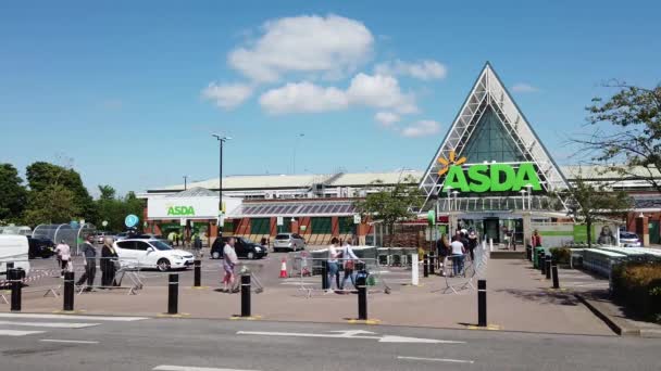 Leeds 21St May 2020 People Queuing Social Distancing Rules Pudsey — Wideo stockowe