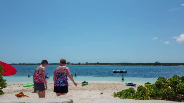 Nassau Bahamas Nisan 2019 Açık Mavi Okyanustaki Mükemmel Tropikal Sahil — Stok video
