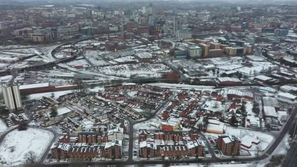 Luchtfoto Van Een Besneeuwde Dag Stad Leeds Het Verenigd Koninkrijk — Stockvideo
