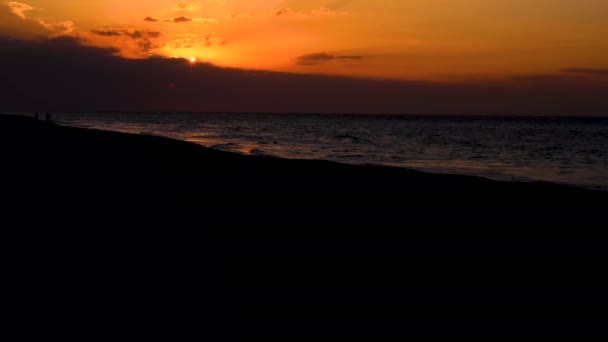 Filmagem Bela Praia Cidade Varadero Cuba Mostrando Belo Pôr Sol — Vídeo de Stock