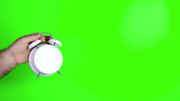 Imágenes Clave Croma Pantalla Verde Una Mano Masculina Sosteniendo Reloj — Vídeos de Stock