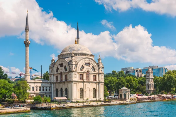 Dolmabahce-Moschee — Stockfoto