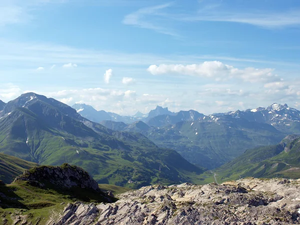 De Alpen in de Oostenrijkse deelstaat vorarlberg — Stockfoto