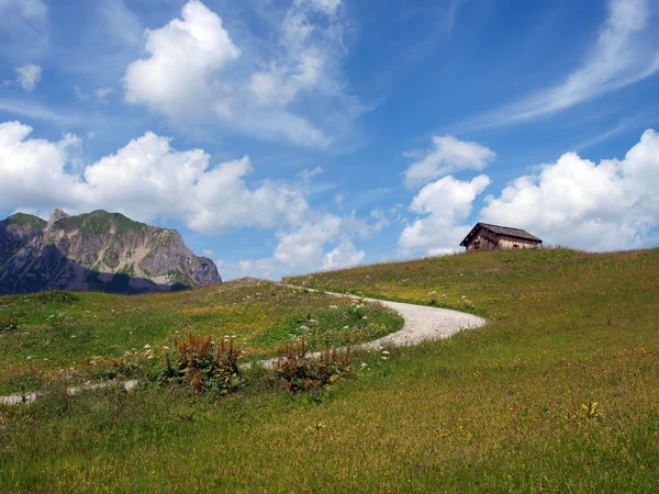 Cabana nos alpes — Fotografia de Stock