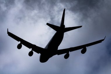 Londra, Birleşik Krallık - 25 Nisan 2016: Virgin Atlantic Airways yolcu uçağı havaalanında. Uçuş planını ayarlayın. Havacılık ve uçak. Hava ulaşımı. Küresel uluslararası ulaşım. Uç ve uç.