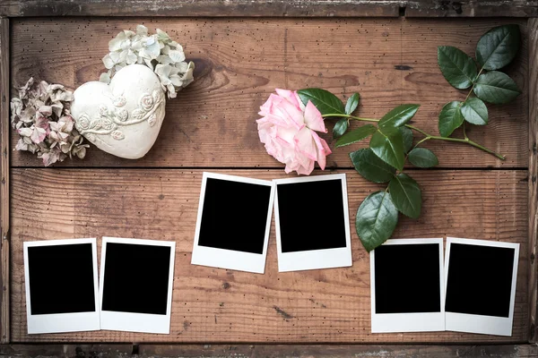 Vintage Polaroid photo frame — Stock Photo, Image