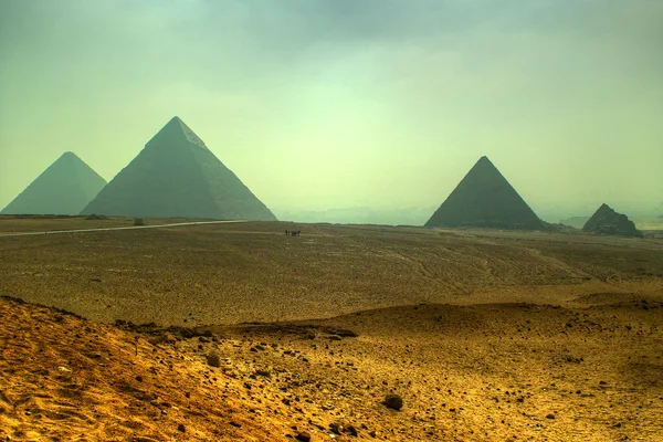 Pyramiden im Gizatal. Ägypten — Stockfoto