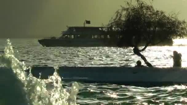 Ferryboat and the water pool — Stock Video