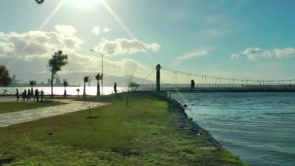 Vista da cidade e do mar dentro do carro — Vídeo de Stock