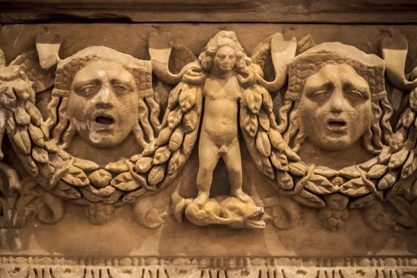 Starożytnych marmuru statua twarzy i ciała — Zdjęcie stockowe