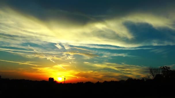 Pôr do sol e aviões lapso de tempo — Vídeo de Stock