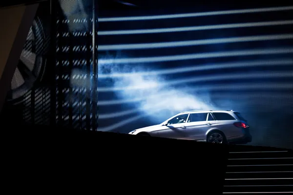 modern teknoloji araba