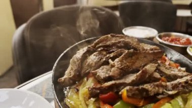 Tabakta Meksika Yemeği Fajita