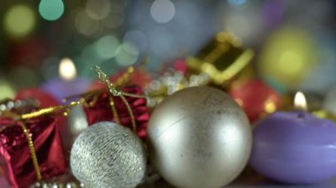 Kutsal Noel Dekorasyonu ve Renkli Bokeh 