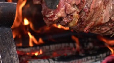 Türk Geleneksel Gıda Adı Cag Kebabı Izgara Ateşinde Donör 