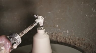 Bir Seramik Atölyesinde Çalışmak 