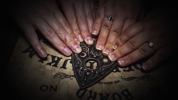 Hekserij Spiritueel Spel Roep Zielen Ouija Witch Board — Stockvideo