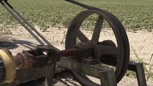 Tractor Shaft Rotating Single Belt Underground Welding Water Pump Machine — Stock Video