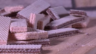  Şekerli, lezzetli ve tatlı atıştırmalık bisküviler.