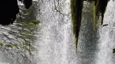 Vahşi Şelale Mağara Görünümü