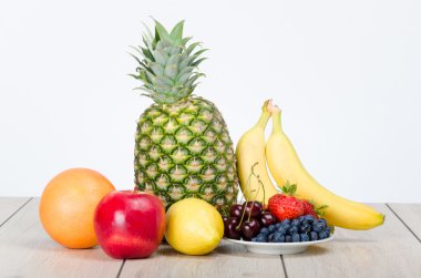 Yemek hazır, renkli, lezzetli meyve kendi sağlığı hakkında bakım insanlar için sağlık ve vitamin dolu