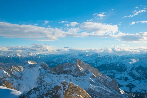 Camino en los Alpes — Foto de Stock