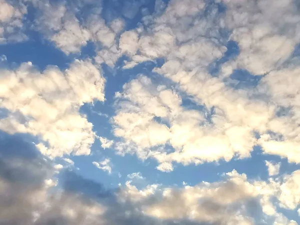 Marco Completo Bonito Cielo Azul Con Formación Nubes Blancas Pálidas — Foto de Stock
