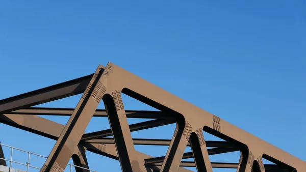 Top Rusty Metal Bridge Blue Sky Backdrop Copy Space High — Stockfoto