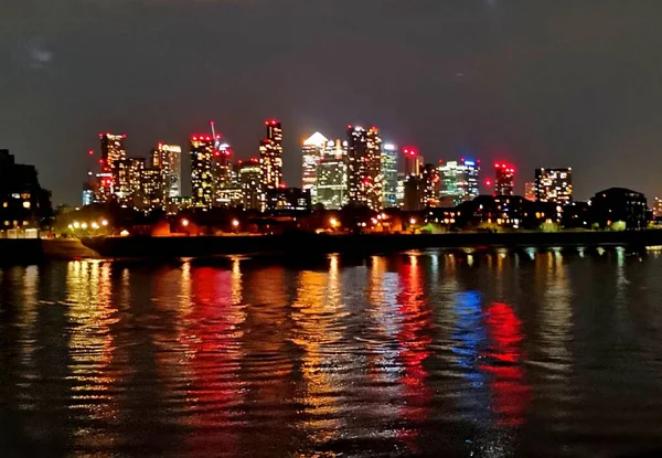 August 2022 London River Thames Coloured Lights Skyline Background Reflected — Stock Photo, Image