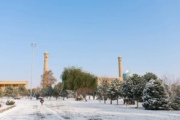 ウズベキスタンのタシュケント 2020年12月 冬の旧市街 — ストック写真