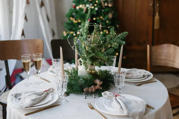 Prachtige Tafel Setting Voor Kerstdiner — Stockfoto