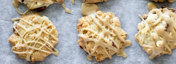 Πάνω προς τα κάτω στενή θέα του σφενδάμου μπισκότα Βερμόντ πασπαλισμένα με γλάσο. — Φωτογραφία Αρχείου