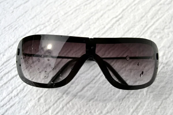 güneş gözlüğü.