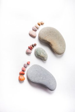 Aile ayak düzgün taştan