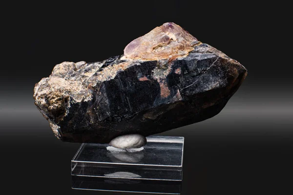 Mineraloji Koleksiyonundan Harika Bir Parça Siyah Arka Planda Florit Mineral — Stok fotoğraf