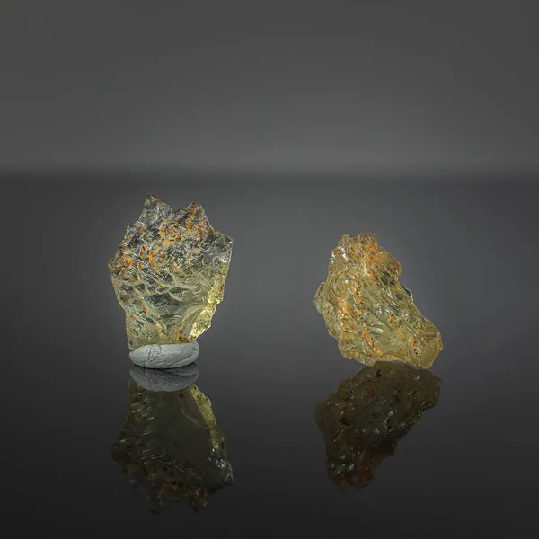Mineraloji Koleksiyonundan Harika Bir Parça Koyu Arkaplanda Beryl Mineral Kristali — Stok fotoğraf