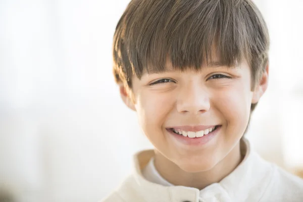 Close-Up Of Cute Boy Smiling — Stok Foto