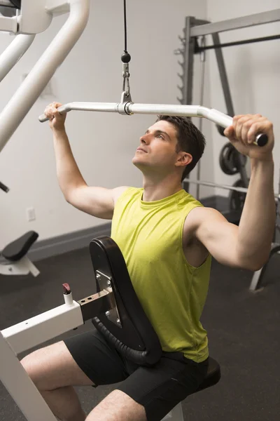 Man Exercising In Health Club — Stock Photo, Image
