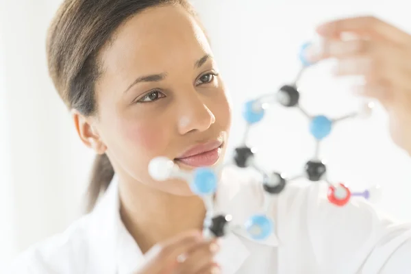 Doctor Examining Molecular Structure In Laboratory — Stock Photo, Image