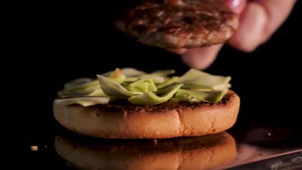 Chef cucina fast food Burger Close up — Video Stock