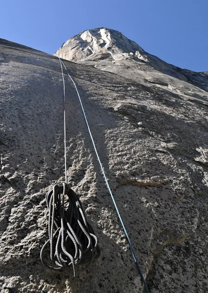 Rope on the rock el capitan in Yosemite — Stock Photo, Image