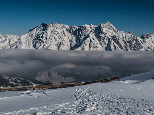 Inversion i vinter Alperna — Stockfoto