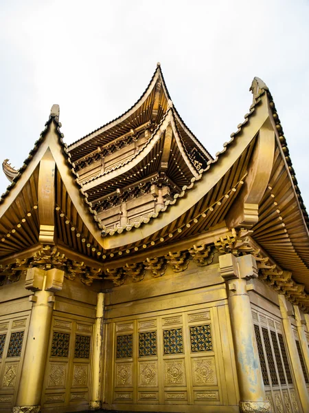 Golden temple on Mt. Emei — Stock Photo, Image