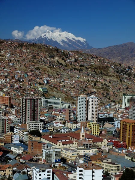 La paz ve Illimani dağ — Stok fotoğraf