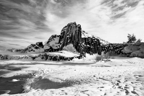 Kışın rock orgu boruları — Stok fotoğraf