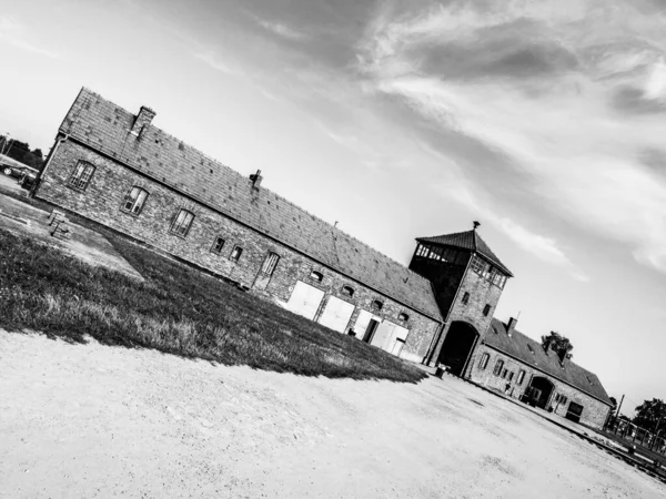 ブレジニンカの守衛塔のある正門 — ストック写真
