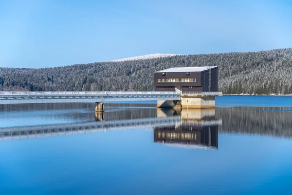 Winter at Josefuv Dul Dam in Jizera Mountains — Stock Photo, Image