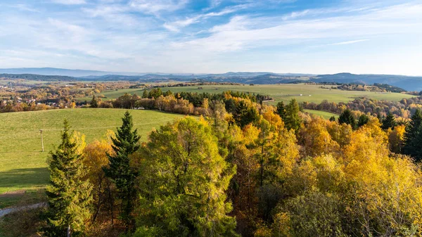 秋の晴れた日の田園風景 — ストック写真